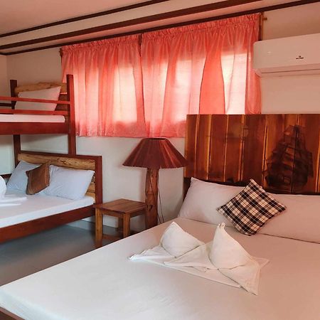 Summer Homes Beach Resort And Cottages Palawan Barton Eksteriør bilde