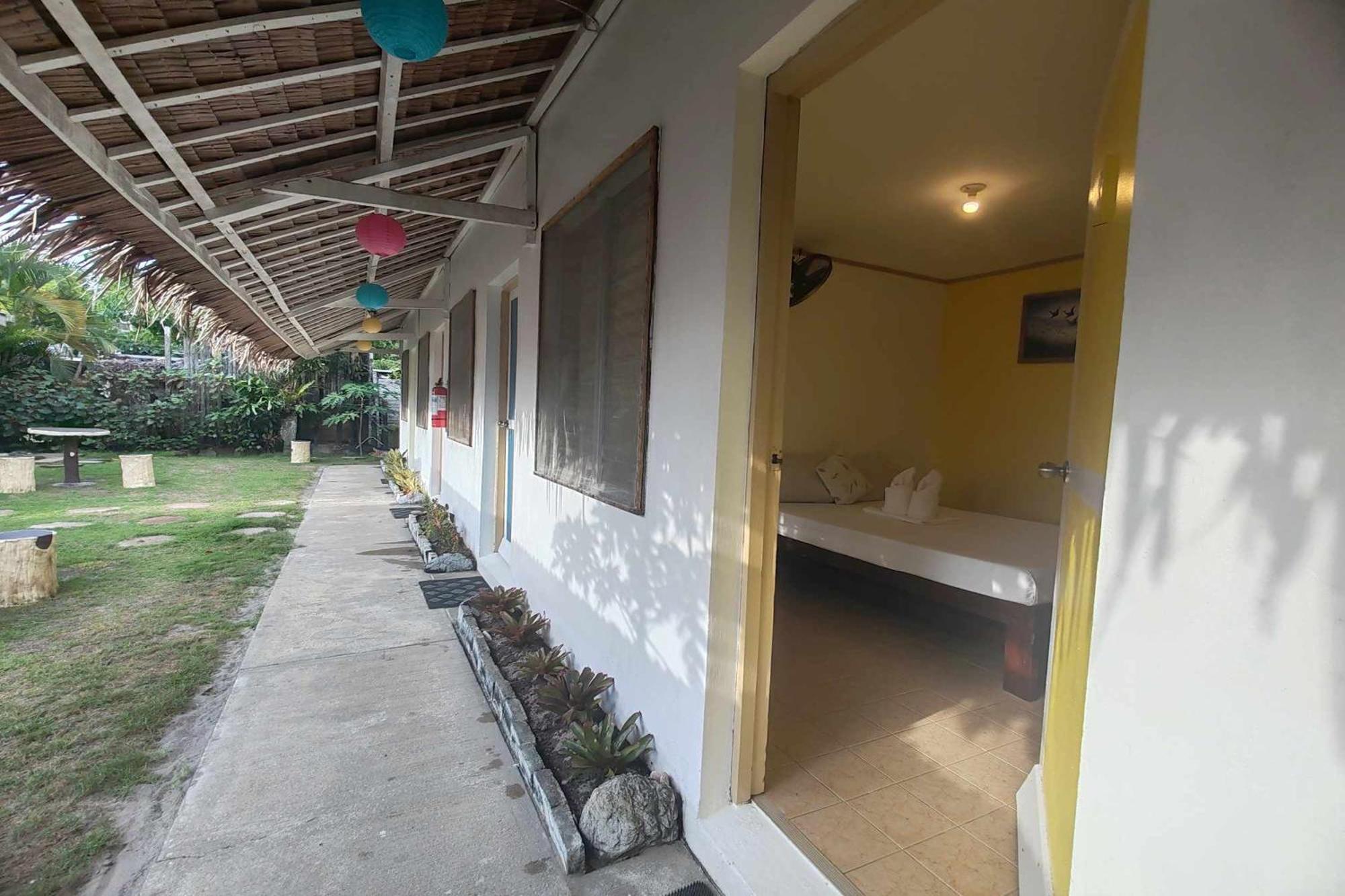 Summer Homes Beach Resort And Cottages Palawan Barton Eksteriør bilde